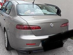 Grigio Usata 2009 Alfa Romeo 159 Tre volumi | 3500 € (Cara)