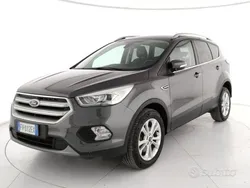 Grigio Usata 2019 Ford Kuga ST-Line SUV | 13.900 € (Ottimo prezzo)