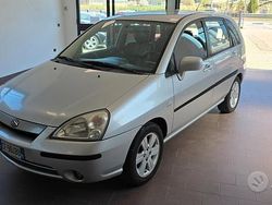 Argento Usata 2003 Suzuki Liana Limited Monovolume | 3000 €