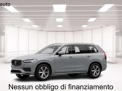 Vapour grey metallizzato Nuova 2025 Volvo XC90 Core SUV | 61.900 € (Super prezzo)