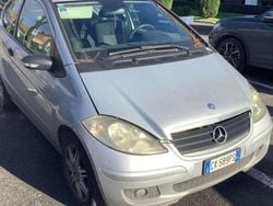 Grigio Usata 2006 Mercedes A150 Elegance Tre volumi | 1900 € (Ottimo prezzo)