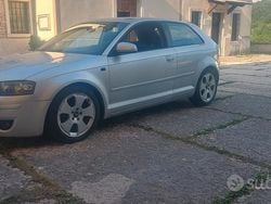 Grigio Usata 2005 Audi A3 Ambiente Due volumi | 400 € (Super prezzo)