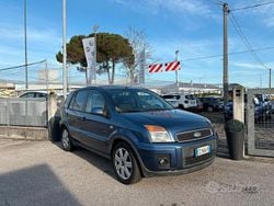 Blu Usata 2006 Ford Fusion Tre volumi | 2300 € (Buon prezzo)