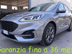 Grigio Usata 2021 Ford Kuga ST-Line SUV | 20.400 € (Buon prezzo)