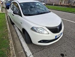 Bianco Usata 2017 Lancia Ypsilon Due volumi | 8199 € (Buon prezzo)