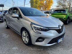 Argento metallizzato Usata 2022 Renault Clio V Business Tre volumi | 10.900 € (Buon prezzo)