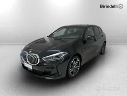 Black sapphire metallizzato Usata 2023 BMW 116 M Sport Due volumi | 25.000 € (Buon prezzo)