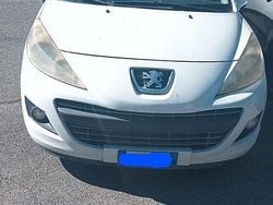 Bianco Usata 2011 Peugeot 207 Tre volumi | 3500 € (Ottimo prezzo)