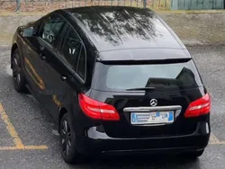 Nero Usata 2014 Mercedes B180 Executive Monovolume | 10.000 € (Cara)