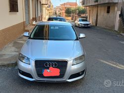 Grigio Usata 2010 Audi A3 Ambition Tre volumi | 4500 € (Ottimo prezzo)