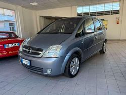 Argento Usata 2005 Opel Meriva Cosmo Monovolume | 2600 € (Cara)