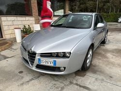 Grigio Usata 2008 Alfa Romeo 159 Tre volumi | 2999 € (Ottimo prezzo)