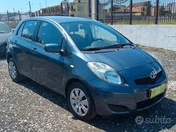 Usata 2009 Toyota Yaris Tre volumi | 4799 € (Buon prezzo)
