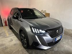 Argento Usata 2023 Peugeot 2008 GT SUV | 20.000 € (Buon prezzo)