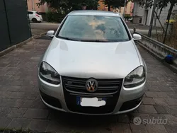 Usata 2008 VW Golf V Tre volumi | 2900 € (Buon prezzo)