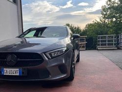 Grigio Usata 2020 Mercedes A160 Business Tre volumi | 17.999 € (Buon prezzo)