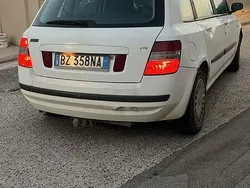 Usata 2002 Fiat Stilo Tre volumi | 700 € (Ottimo prezzo)