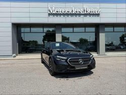 Nero ossidiana Nuova 2026 Mercedes E220 Station wagon | 79.297 € (Cara)