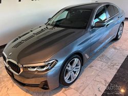 Grigio Usata 2022 BMW 530 Efficient Dynamics Tre volumi | 40.800 € (Ottimo prezzo)