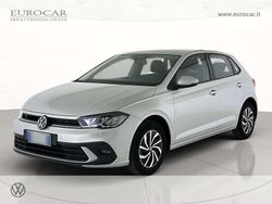 Reflex silver metallizzato Usata 2023 VW Polo Life Tre volumi | 17.400 € (Buon prezzo)