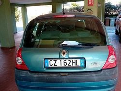 Verde Usata 2006 Renault Clio II Due volumi | 1200 € (Buon prezzo)