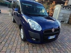 Blu/azzurro Usata 2010 Fiat Doblò Emotion Monovolume | 7900 € (Cara)