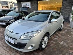 Argento Usata 2009 Renault Mégane Luxe Tre volumi | 4290 € (Buon prezzo)