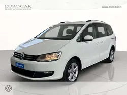 Pure white Usata 2019 VW Sharan Business Monovolume | 28.900 € (Cara)