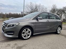 Grigio Usata 2017 Mercedes B180 Premium Monovolume | 15.900 € (Buon prezzo)
