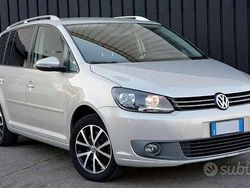 Argento Usata 2012 VW Touran Highline Monovolume | 4999 € (Buon prezzo)