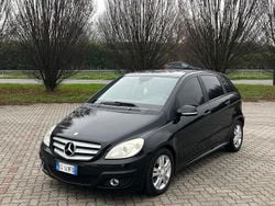 Nero Usata 2011 Mercedes B180 Premium Monovolume | 4900 € (Buon prezzo)