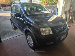 Usata 2011 Fiat Panda 4x4 Climbing Due volumi | 5900 € (Buon prezzo)