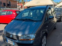 Usata 2004 Fiat Idea Monovolume | 2500 €
