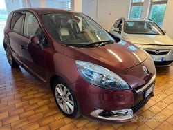 Beige Usata 2012 Renault Scénic III Monovolume | 3700 € (Buon prezzo)
