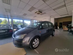 Usata 2006 Ford C-MAX Ghia Monovolume | 1900 € (Buon prezzo)