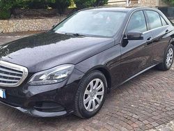 Nero Usata 2016 Mercedes E220 Tre volumi | 8500 €