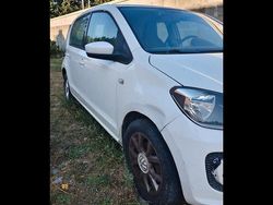 Bianco Usata 2016 VW up! Highline Due volumi | 6400 € (Buon prezzo)