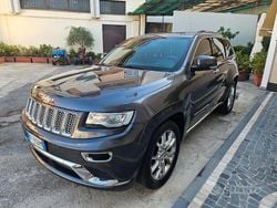 Grigio Usata 2016 Jeep Cherokee SUV | 13.500 €