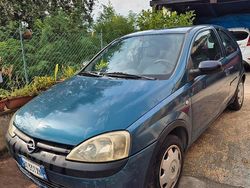 Verde Usata 2001 Opel Corsa Due volumi | 600 € (Ottimo prezzo)