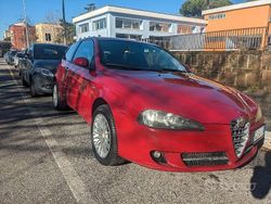 Rosso Usata 2007 Alfa Romeo 147 Due volumi | 1500 € (Buon prezzo)