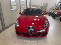 Rosso Usata 2015 Alfa Romeo Giulietta Distinctive Due volumi | 7500 € (Buon prezzo)