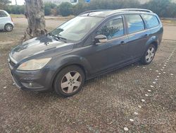 Grigio Usata 2008 Ford Focus Tre volumi | 950 € (Super prezzo)