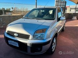 Grigio Usata 2008 Ford Fusion Tre volumi | 3890 € (Cara)