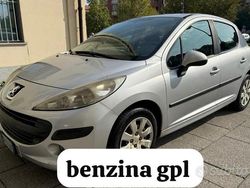 Grigio Usata 2008 Peugeot 207 Sport Tre volumi | 3399 € (Buon prezzo)