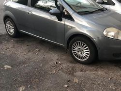 Grigio Usata 2006 Fiat Grande Punto Due volumi | 3000 € (Molto cara)