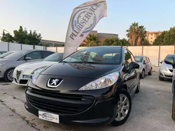 Nero Usata 2007 Peugeot 207 Tre volumi | 2500 € (Ottimo prezzo)
