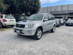 Argento Usata 2004 Toyota RAV4 SUV | 3999 € (Buon prezzo)