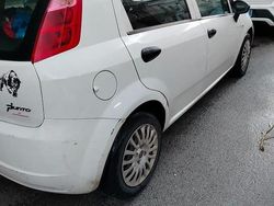 Bianco Usata 2010 Fiat Grande Punto Due volumi | 3000 €
