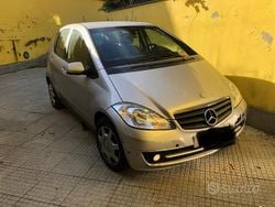 Grigio Usata 2009 Mercedes A150 Tre volumi | 600 € (Super prezzo)