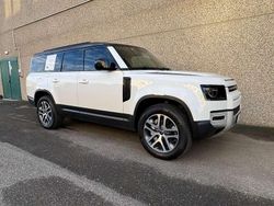 Bianco Usata 2023 Land Rover Defender SE SUV | 68.000 € (Cara)